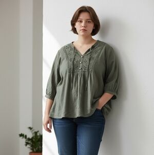 Women's Hunter Green Top/Blouse W/EMBROIDERED FLOWERS.. By (BLOOMCHIC)